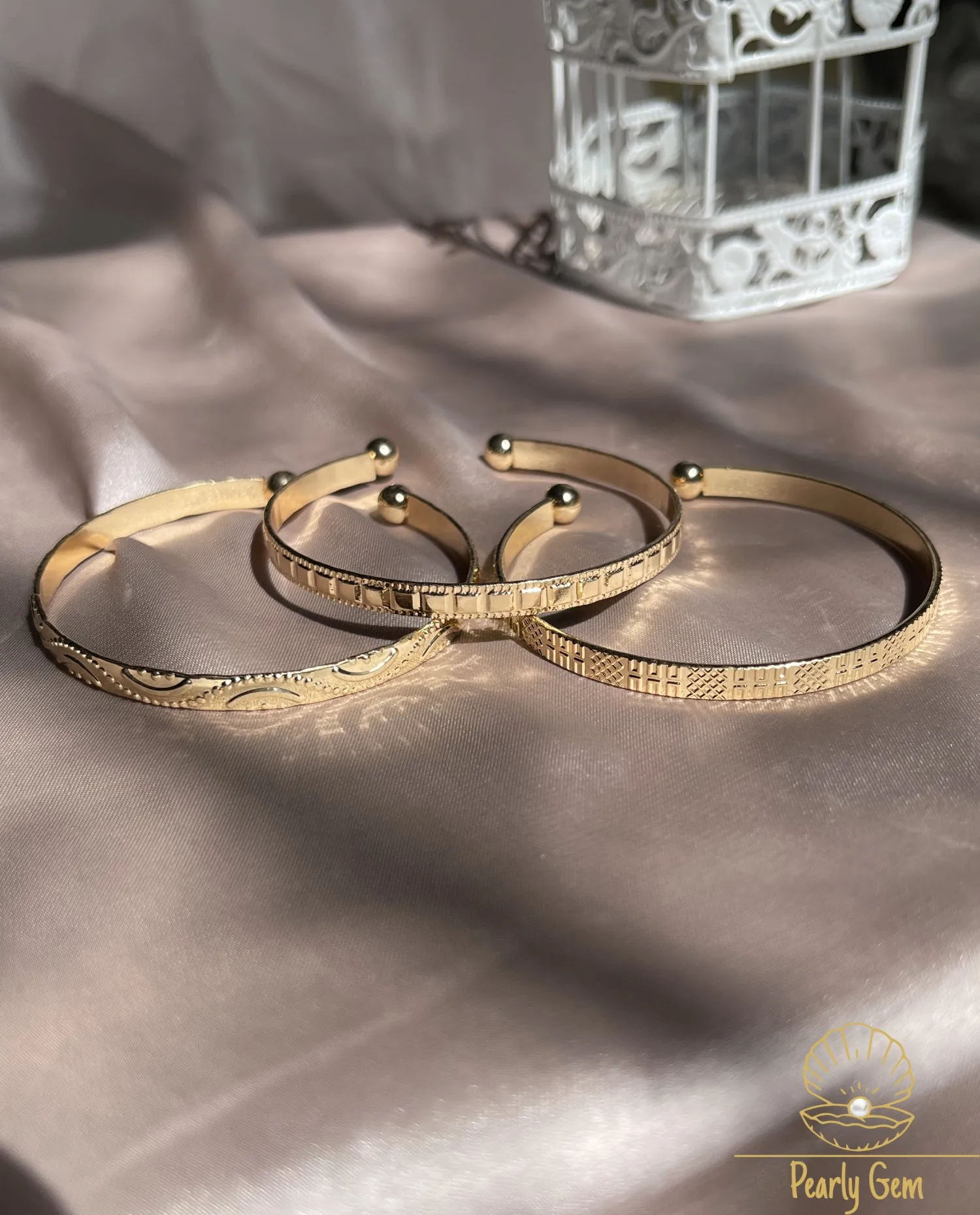 ✨ Set of 3 Small Vintage Style Open Cuff Bracelets – Elegant & Timeless Adjustable Bangles for Women ✨