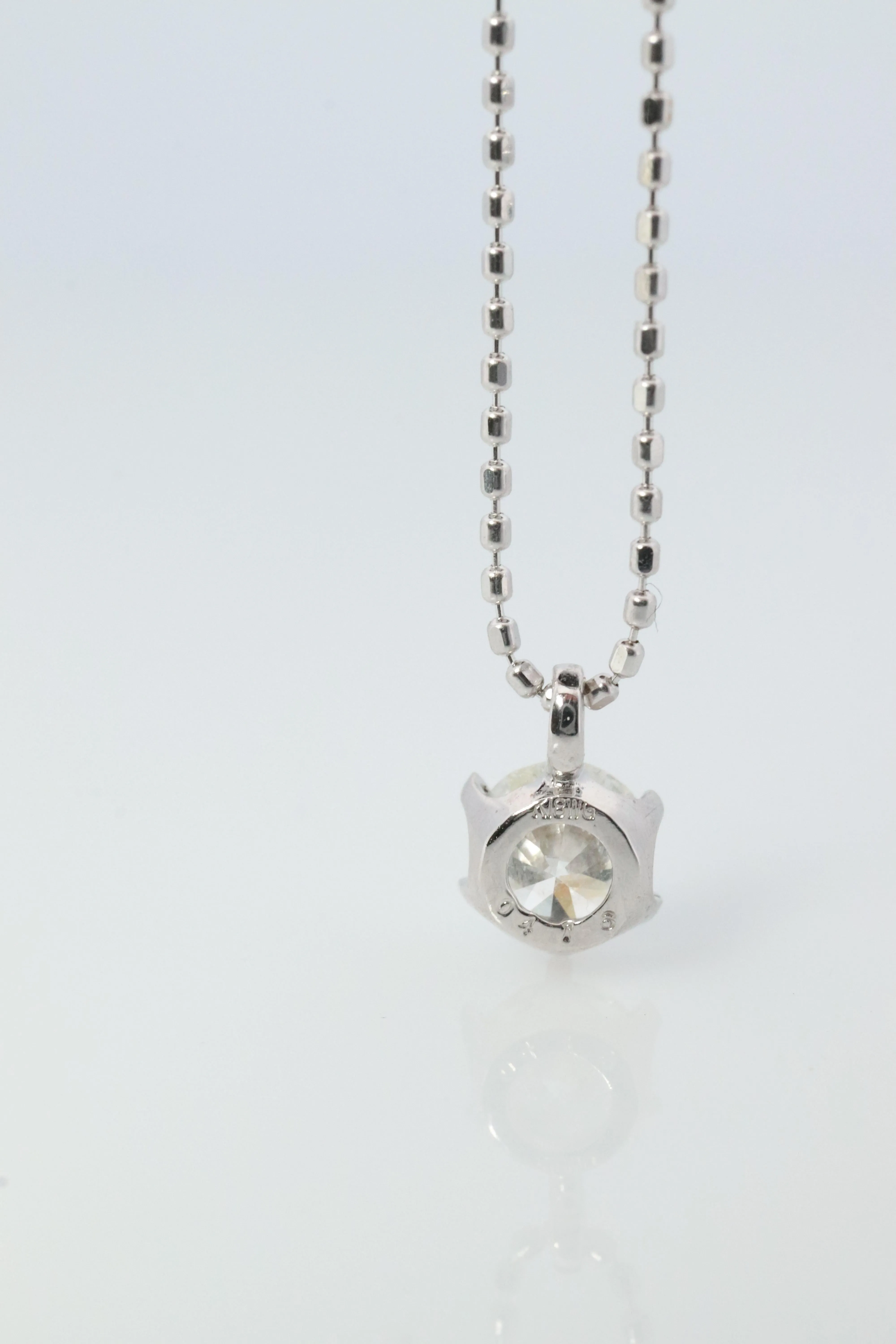 18k Diamond solitaire pendant. 18k White Gold Round diamond 0.40CT Necklace