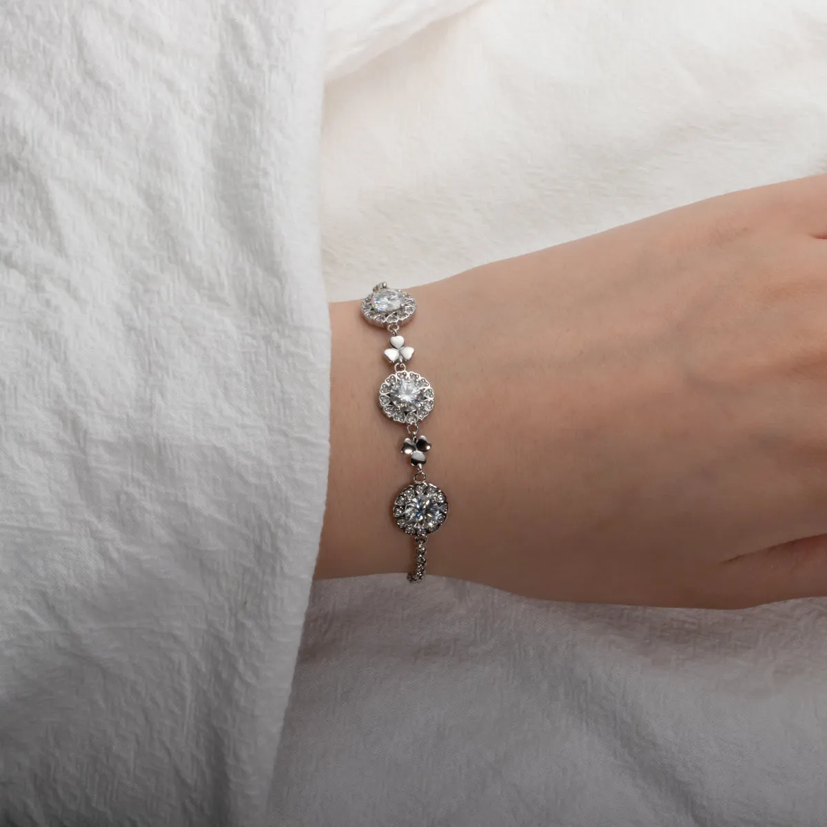 3.0CTTW D Color Moissanite  Clover Bracelet 18K  White Gold Plated Silver Adjustable Bracelets