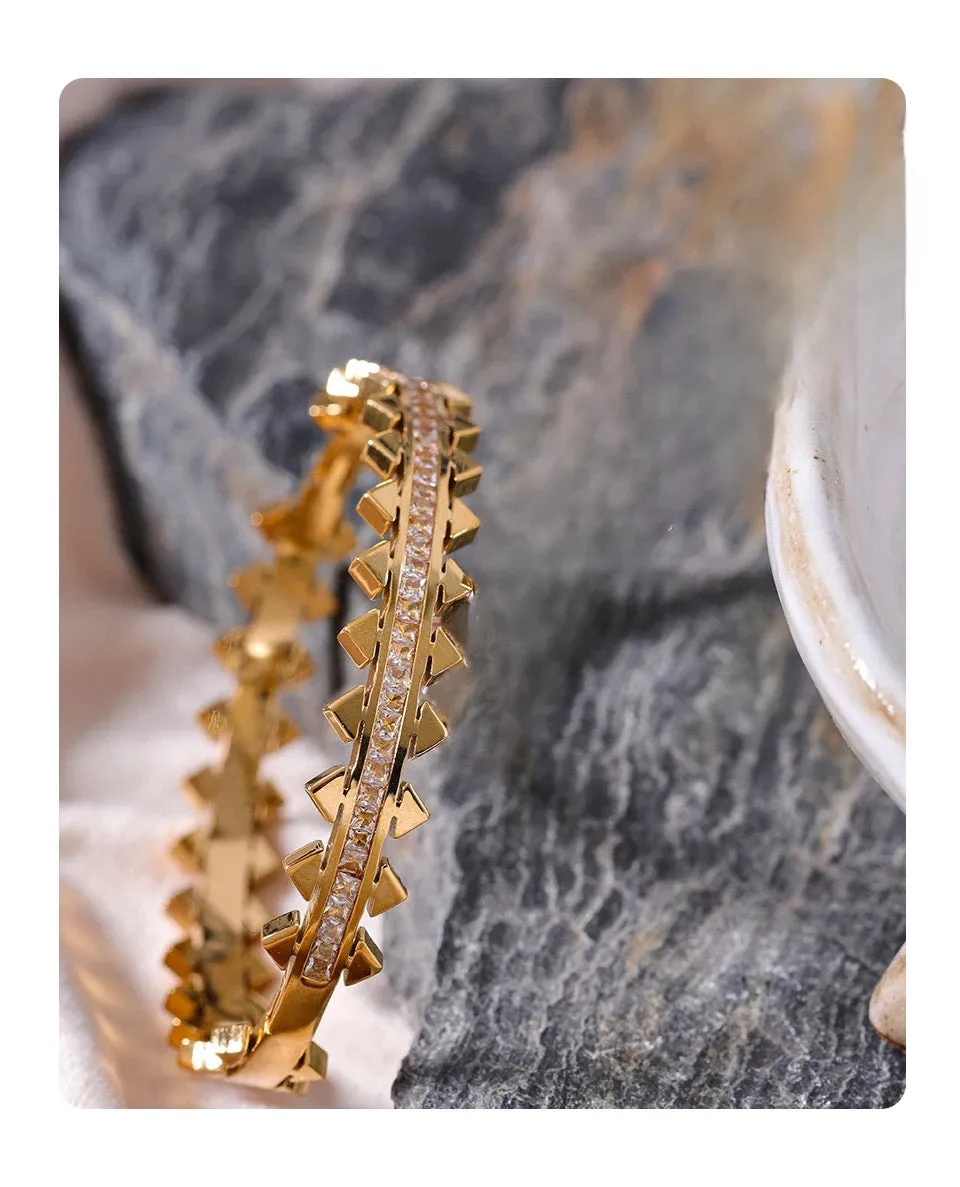 Arrow Head Stone Bracelet - 18K Gold Coated