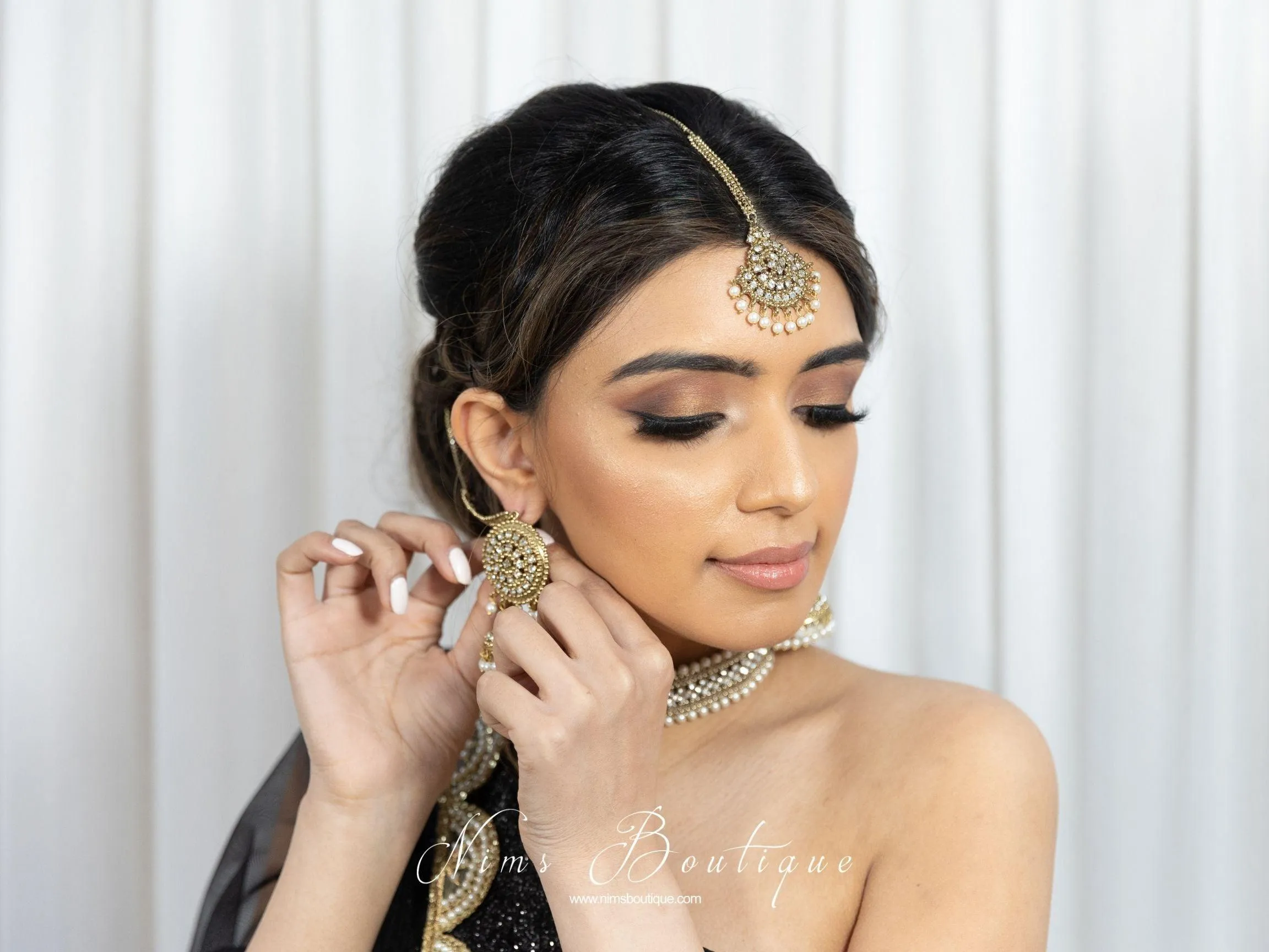 Celina Pearl & Antique Gold Choker with Clear Stone