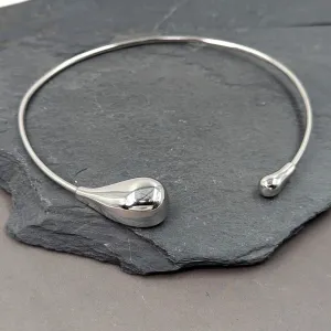 Contemporary inversitile drop shape stainless steel collar necklace