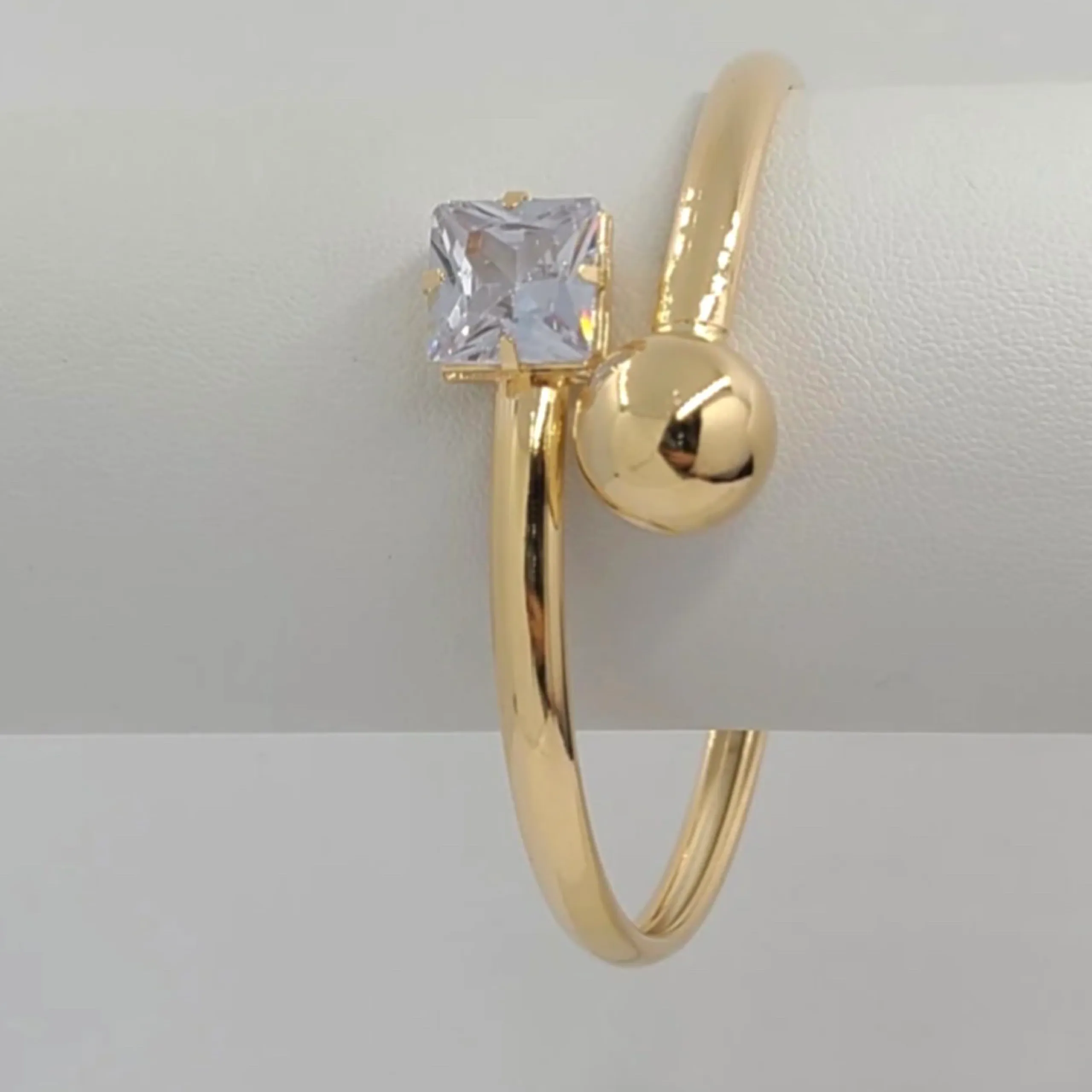 Delani Bangle-18k Gold Plated
