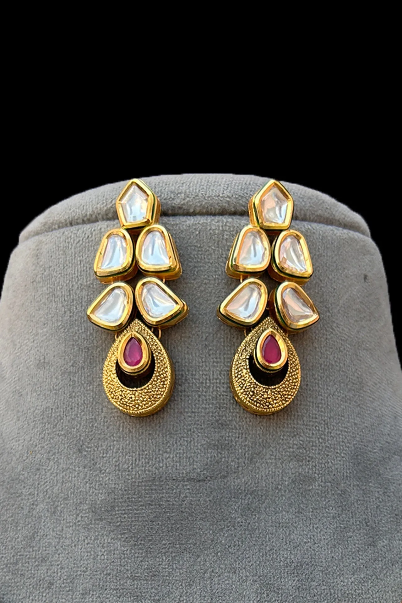 Designer Gold Plated Royal Kundan Necklace with Earrings (D817)