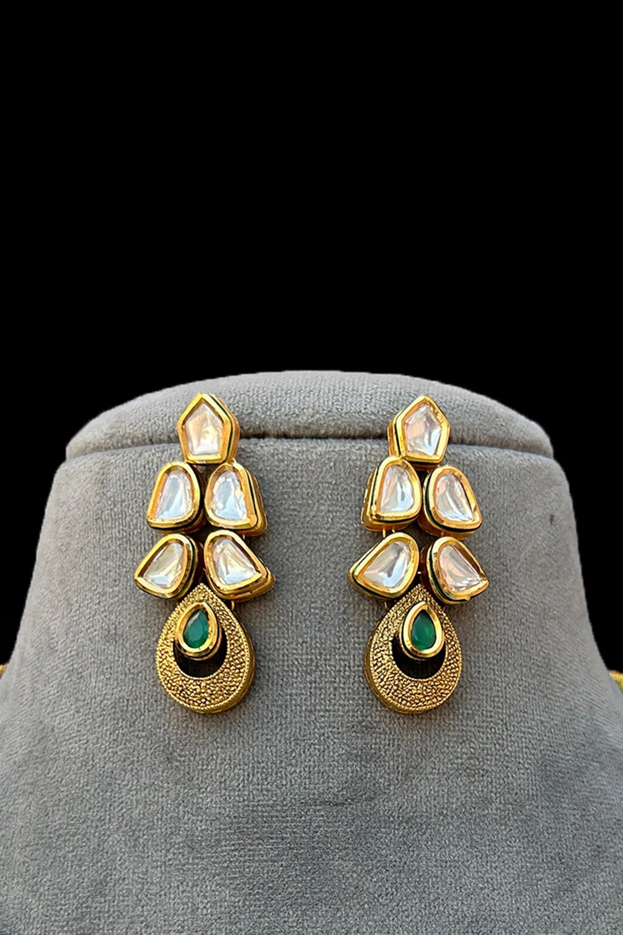 Designer Gold Plated Royal Kundan Necklace with Earrings (D817)