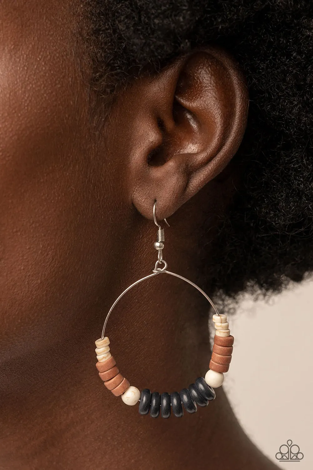 Earthy Esteem • Black