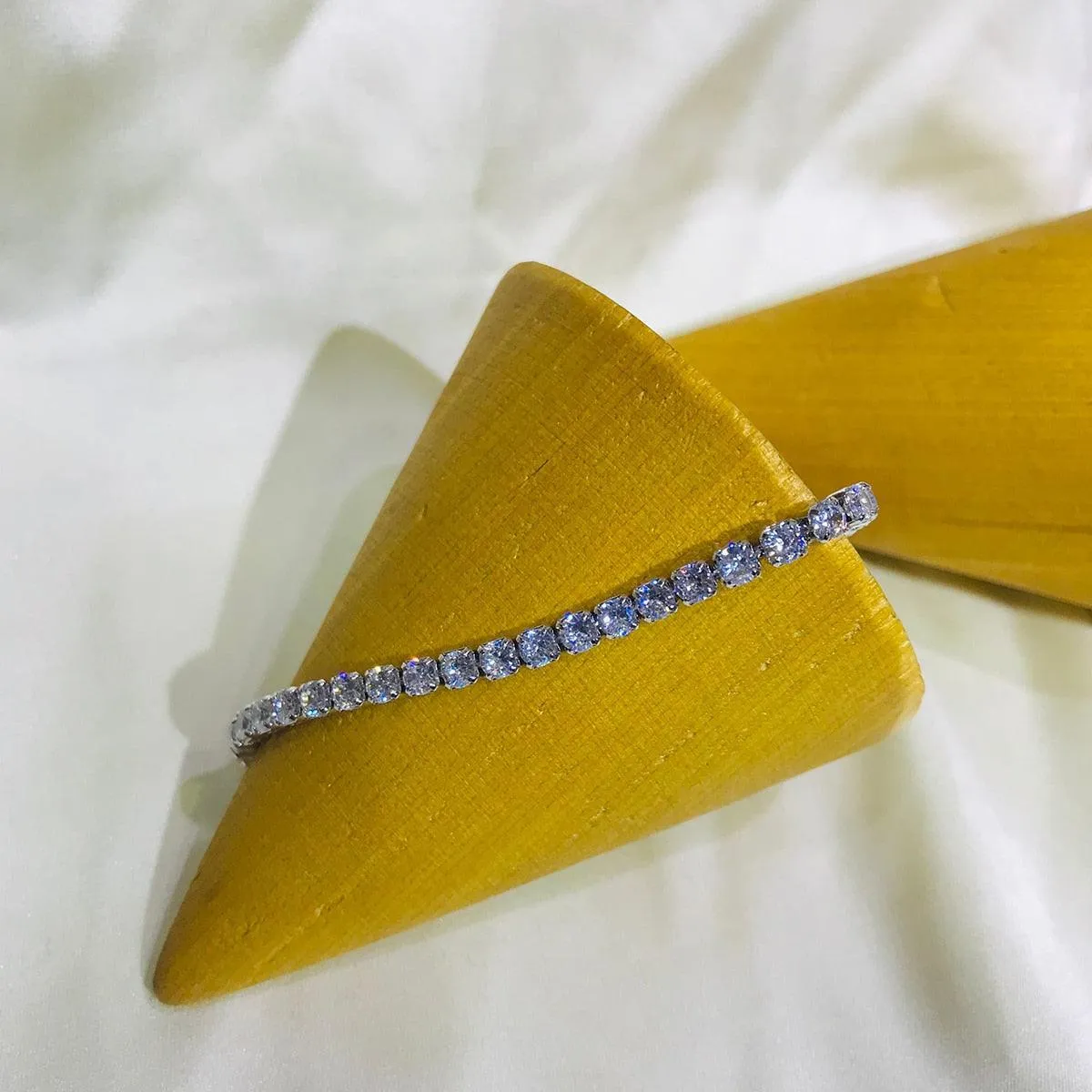 EXQUISITE Charming AAA  Cubic Zirconia Simulated Diamonds Gold Colour Tennis Bracelets