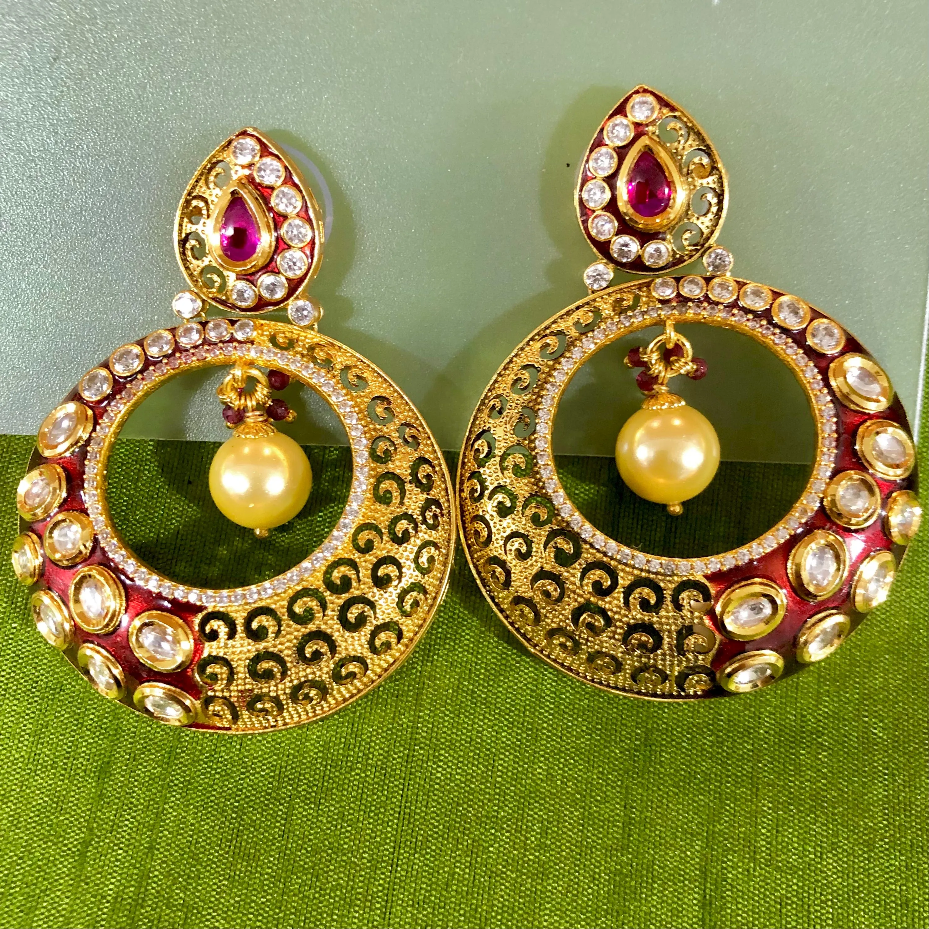Gold Plated Beautifully Royal Kundan Beaded Earrings (E856)