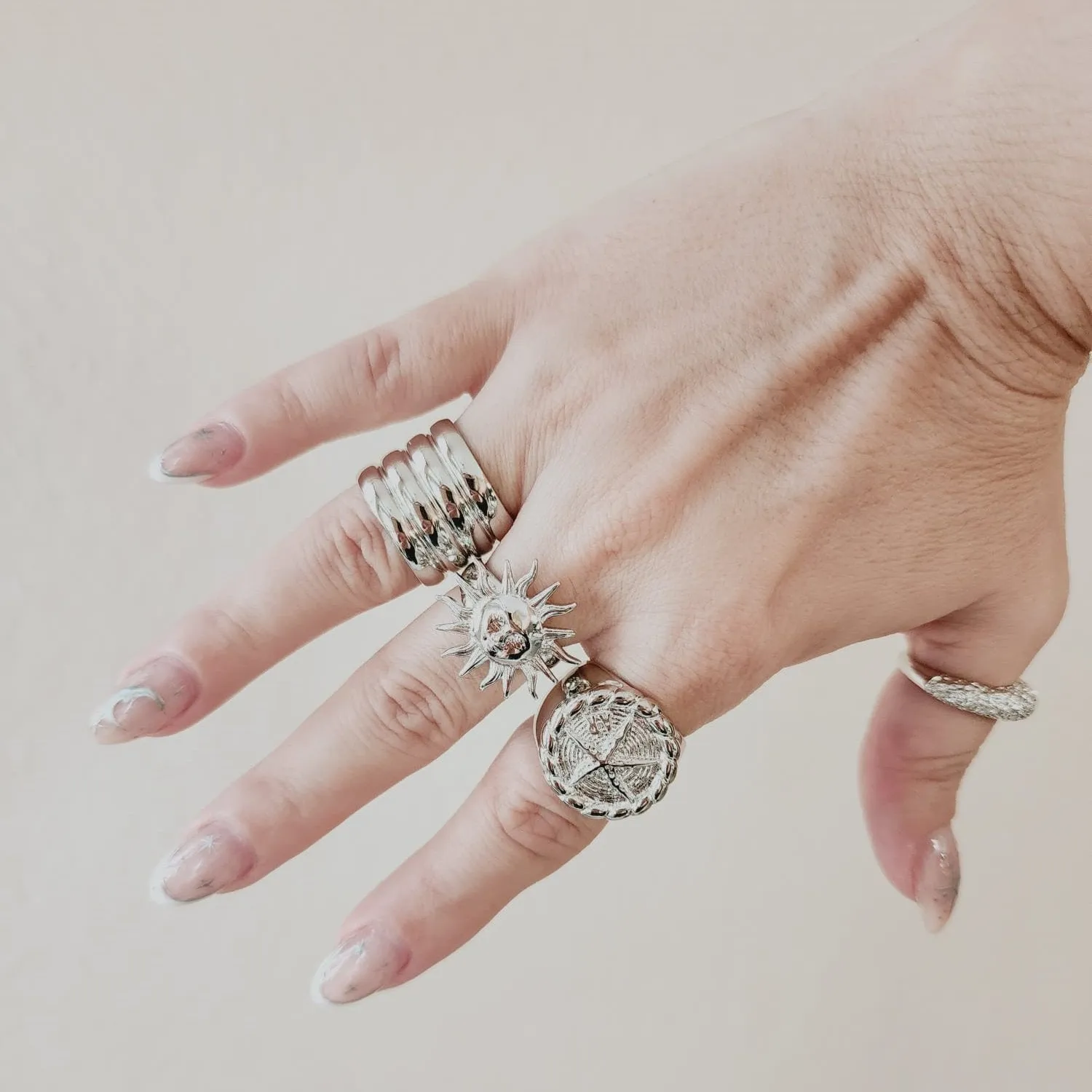 Harlow Ring