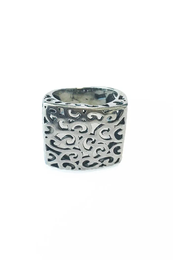 It's a square thing ring – 925 Egyptian sterling Silver