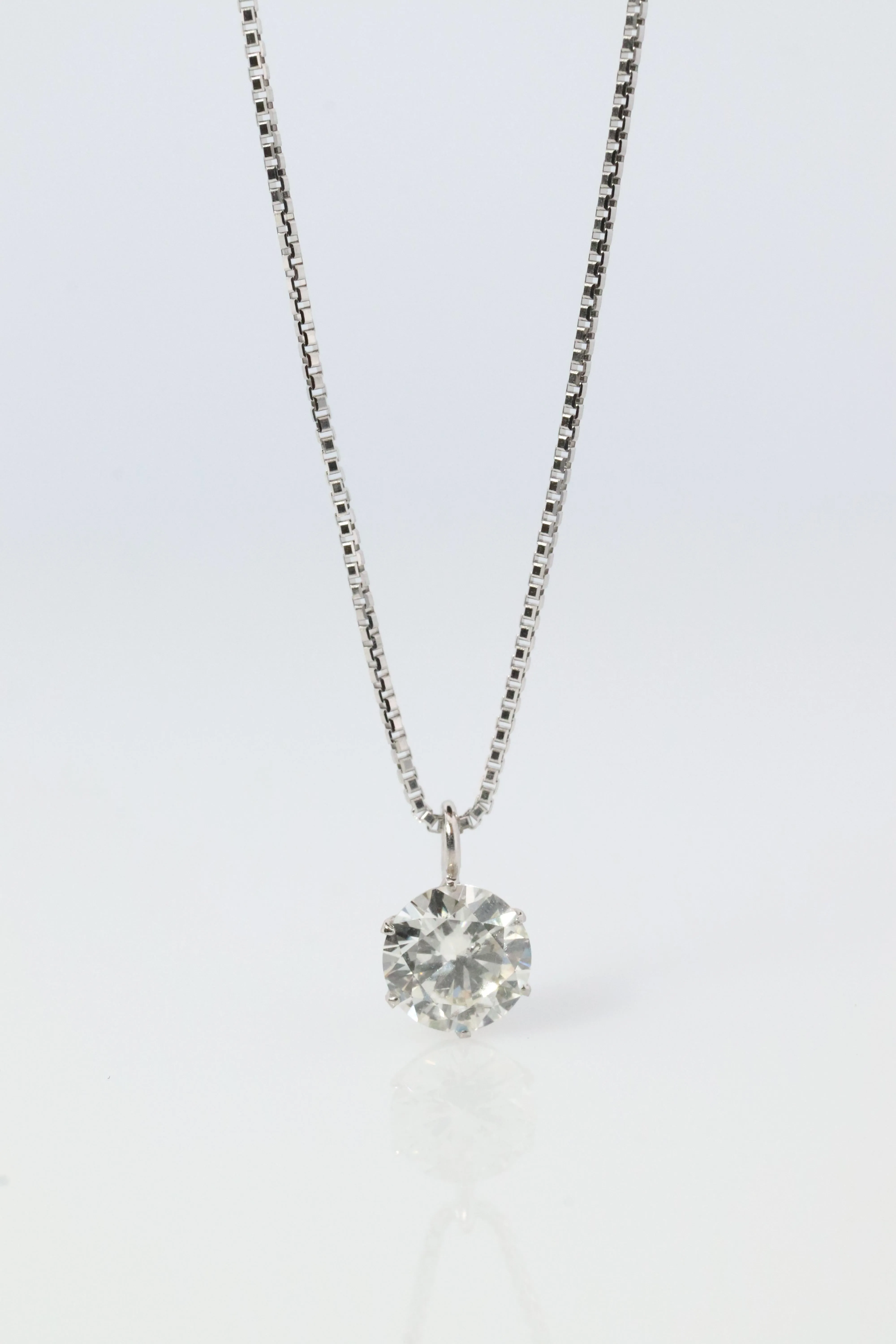 Large Diamond solitaire pendant. Platinum Pt900 Round diamond 0.35CT Necklace