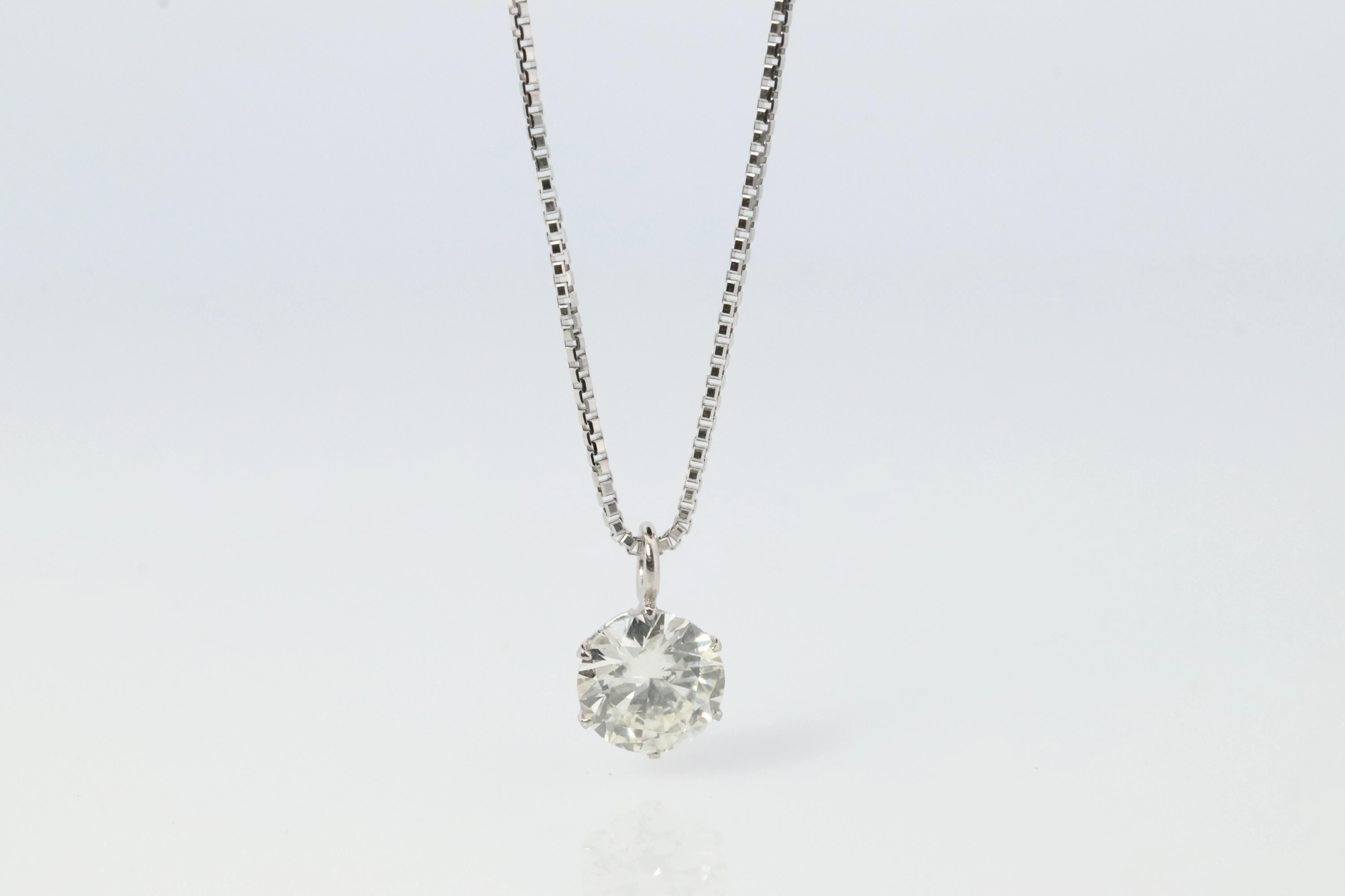 Large Diamond solitaire pendant. Platinum Pt900 Round diamond 0.35CT Necklace