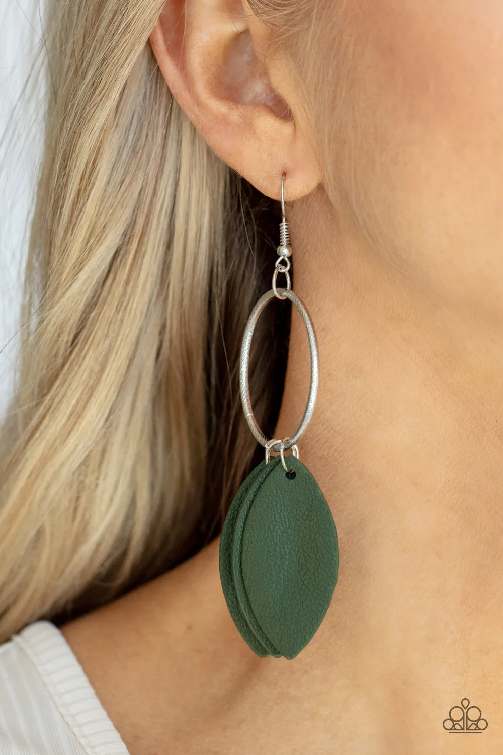 Leafy Laguna Green-Earrings