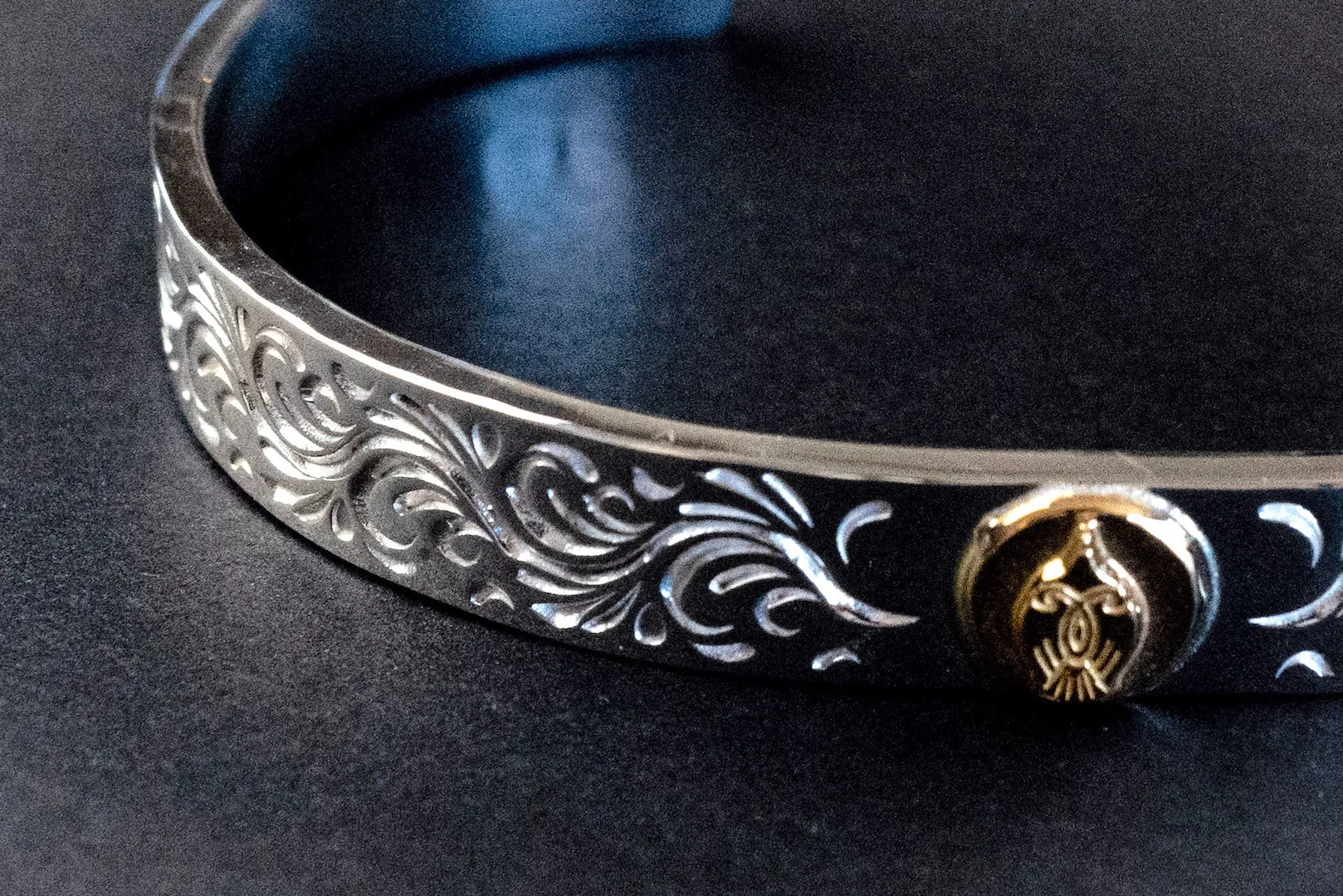 Legend 8mm "Phoenix" Bangle With 22K Gold Emblem (B-4)