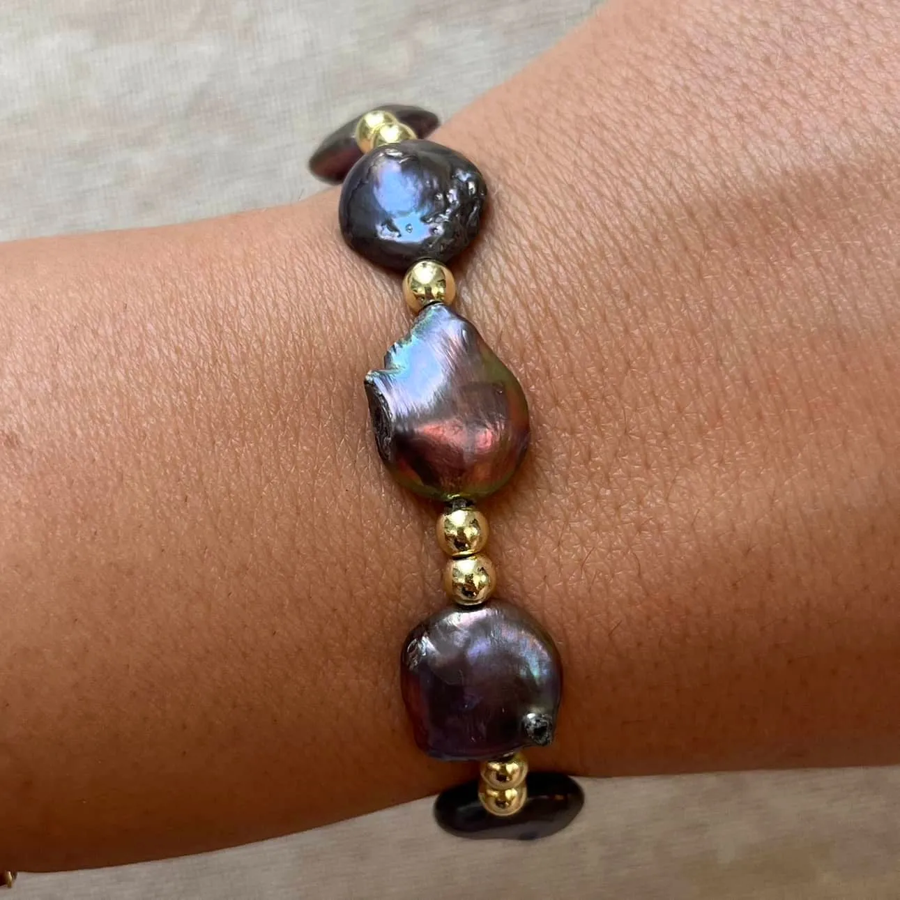 Mermaid Aura Coin Pearl Bracelet