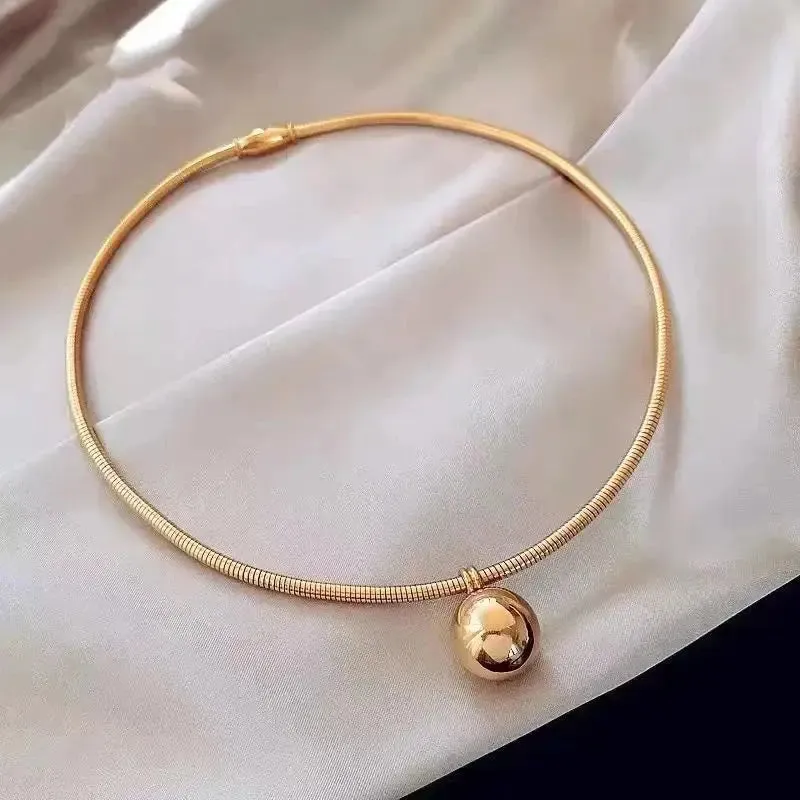 Minimalist Gold Herringbone Chain Necklace