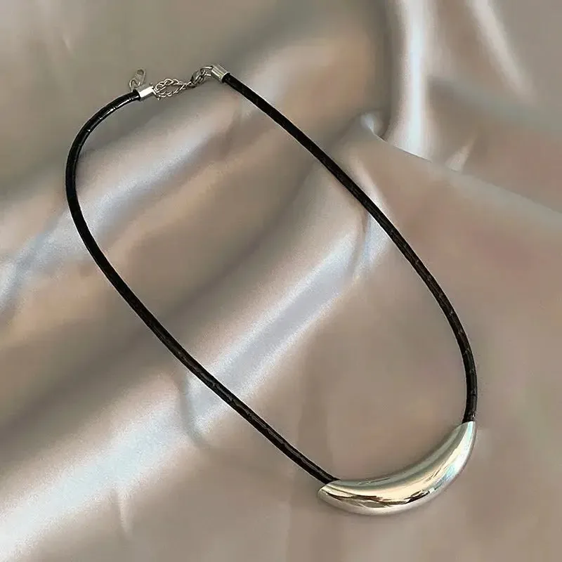 Minimalist Gold Herringbone Chain Necklace