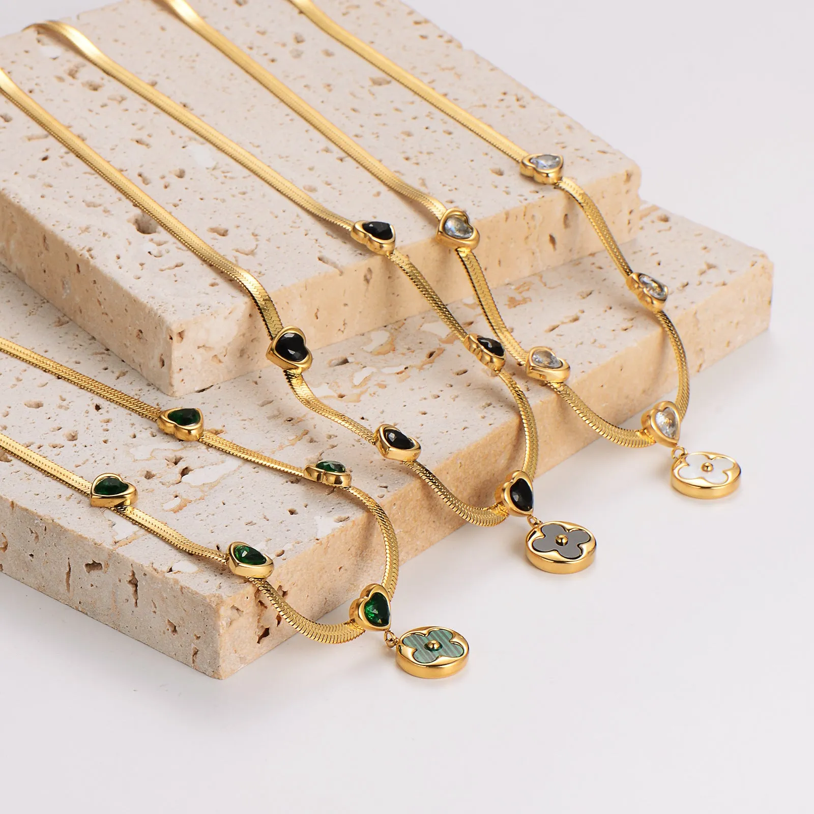 Minimalist Heart Heart Stainless Steel Electroplating Necklaces