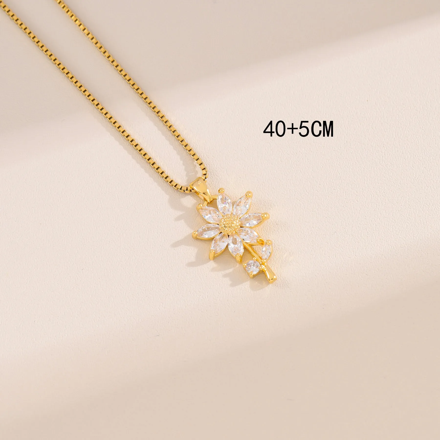 Minimalist Sunflower Stainless Steel Electroplating Necklaces