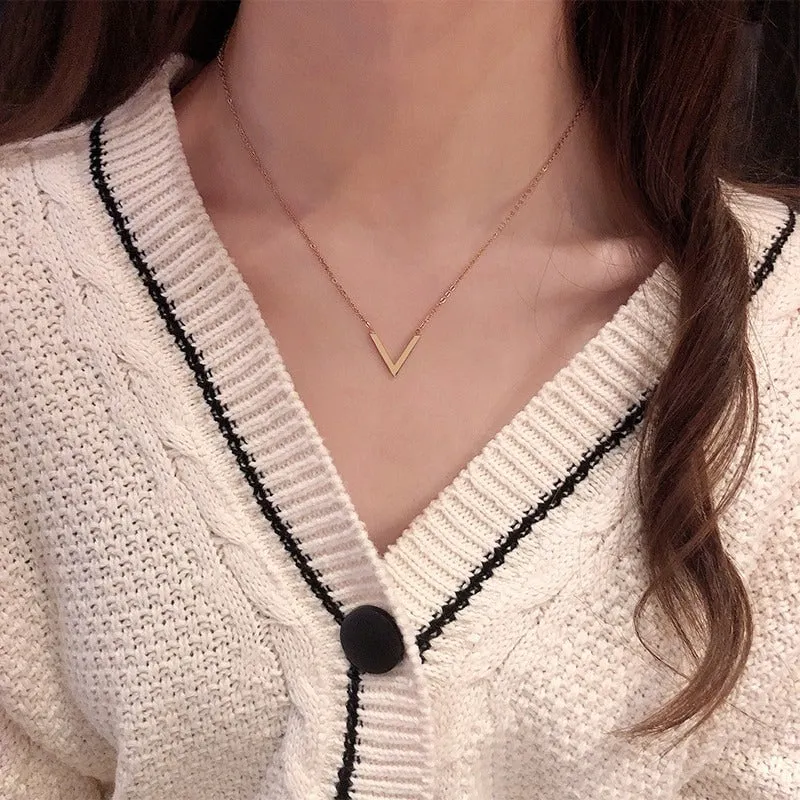 Minimalist V-Shaped Geometric Clavicle Chain Pendant Necklaces