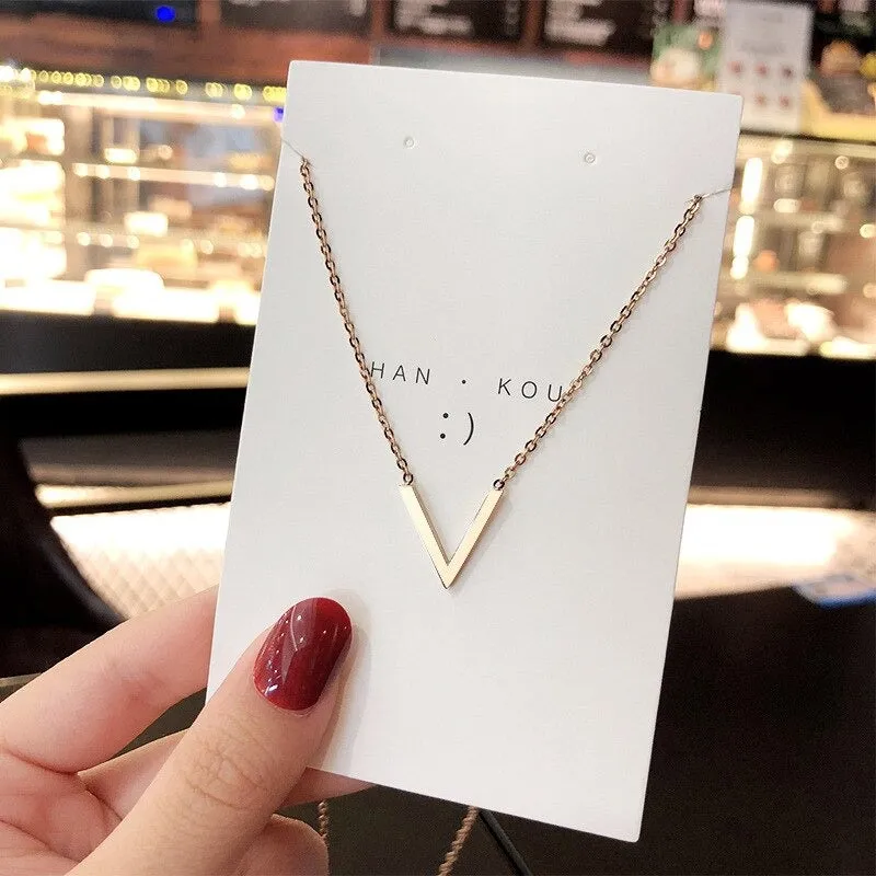 Minimalist V-Shaped Geometric Clavicle Chain Pendant Necklaces