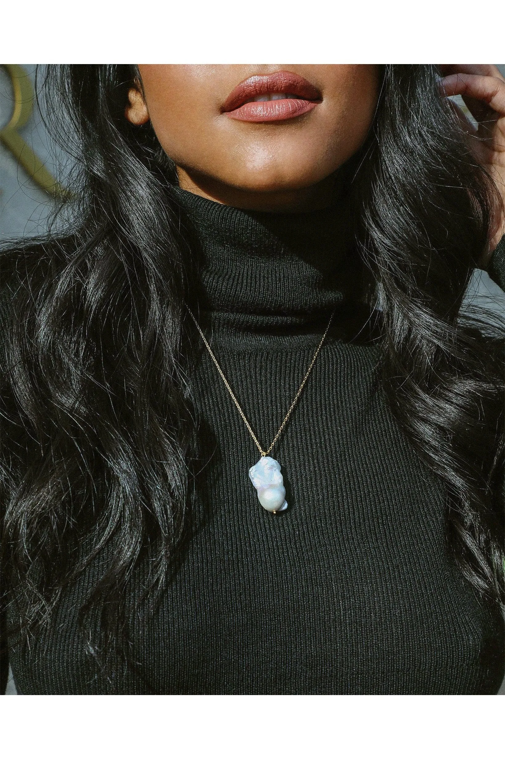 M.USE Eden Minimalistic Natural Pearl Necklace