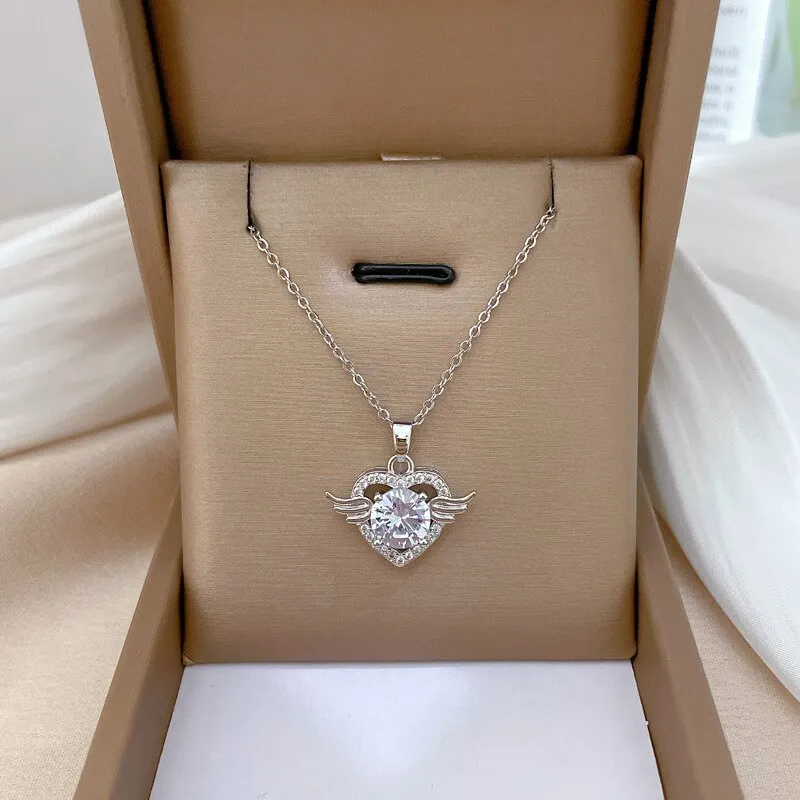 New Trend Love Heart Wing Necklace for Women Minimalist Clavicle Chain