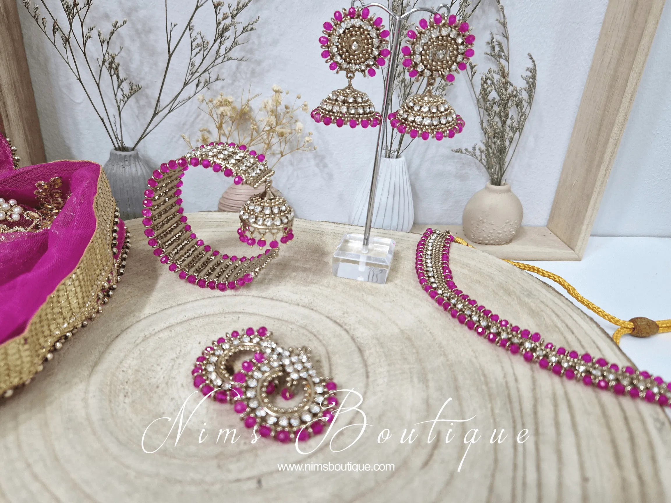 Royal Antique Gold & Hot Pink Necklace