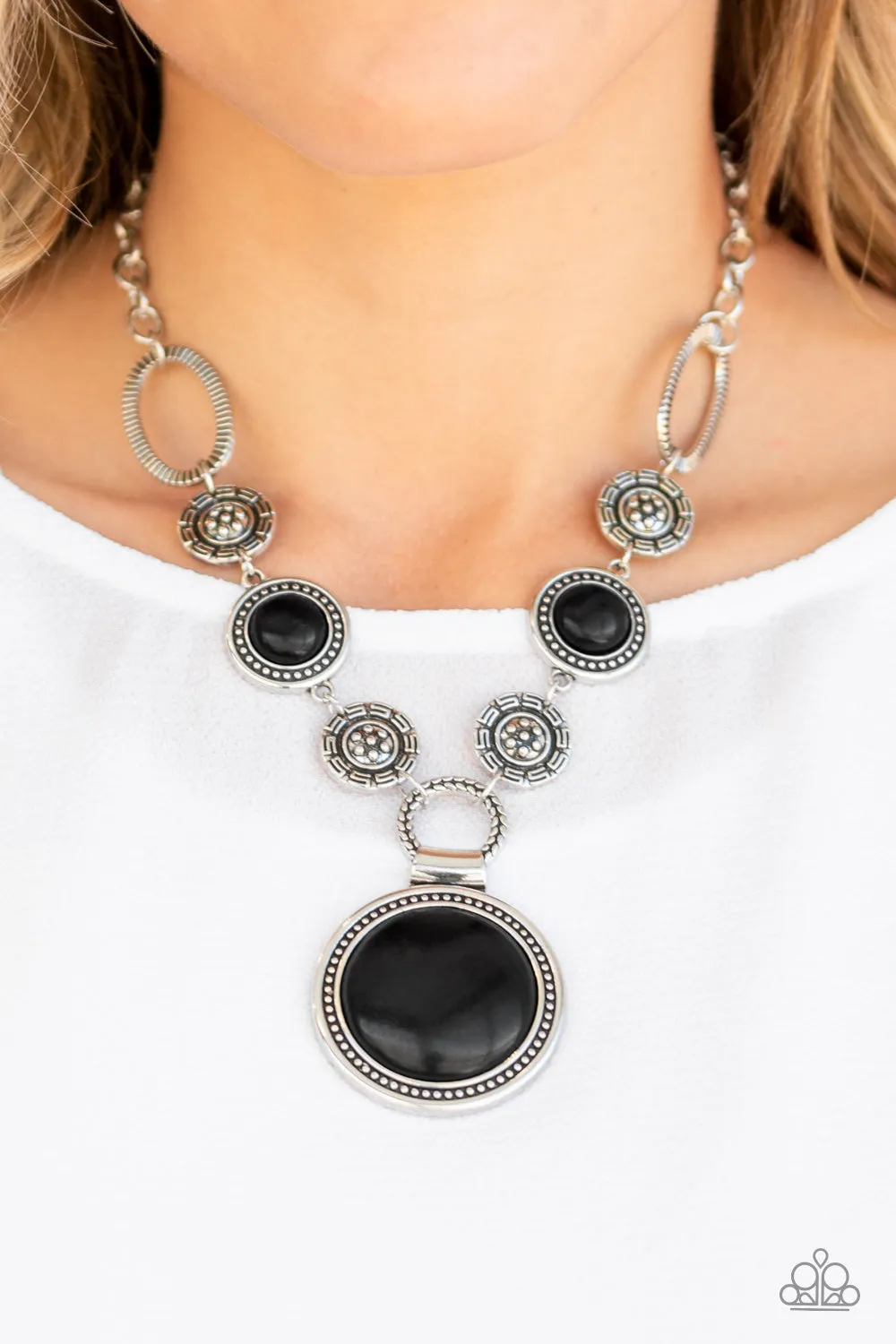 Sedona Drama - Black Paparazzi Necklace