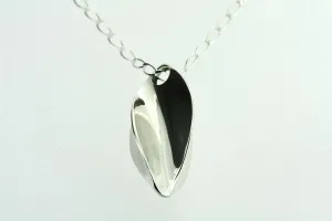 silver seed pendant on 1 x 0 link chain 70cm