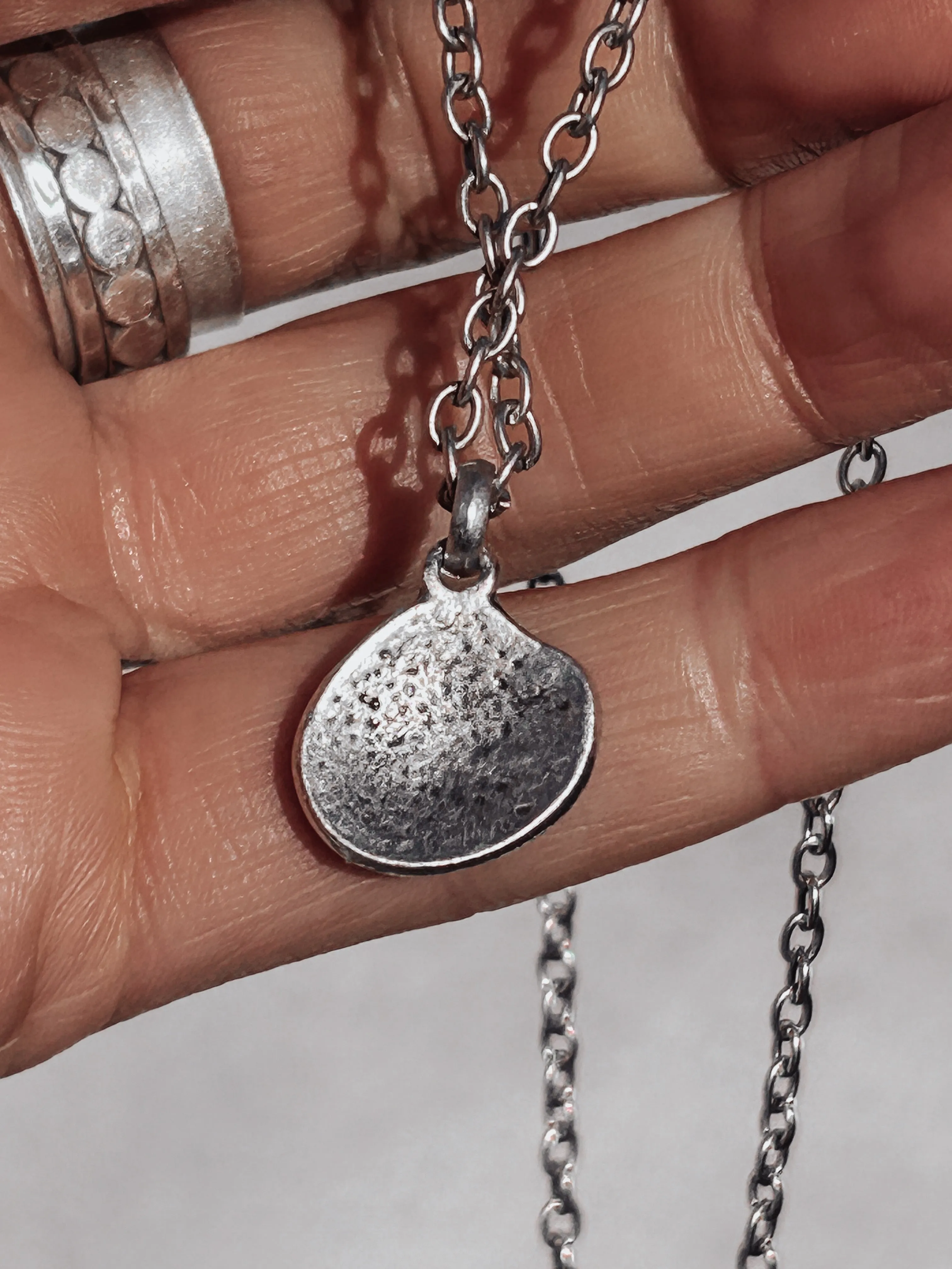 Small Clam Shell Necklace