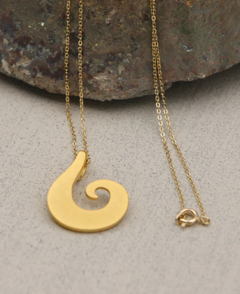 T’ang Dynasty Spiral Pendant Necklace, USA